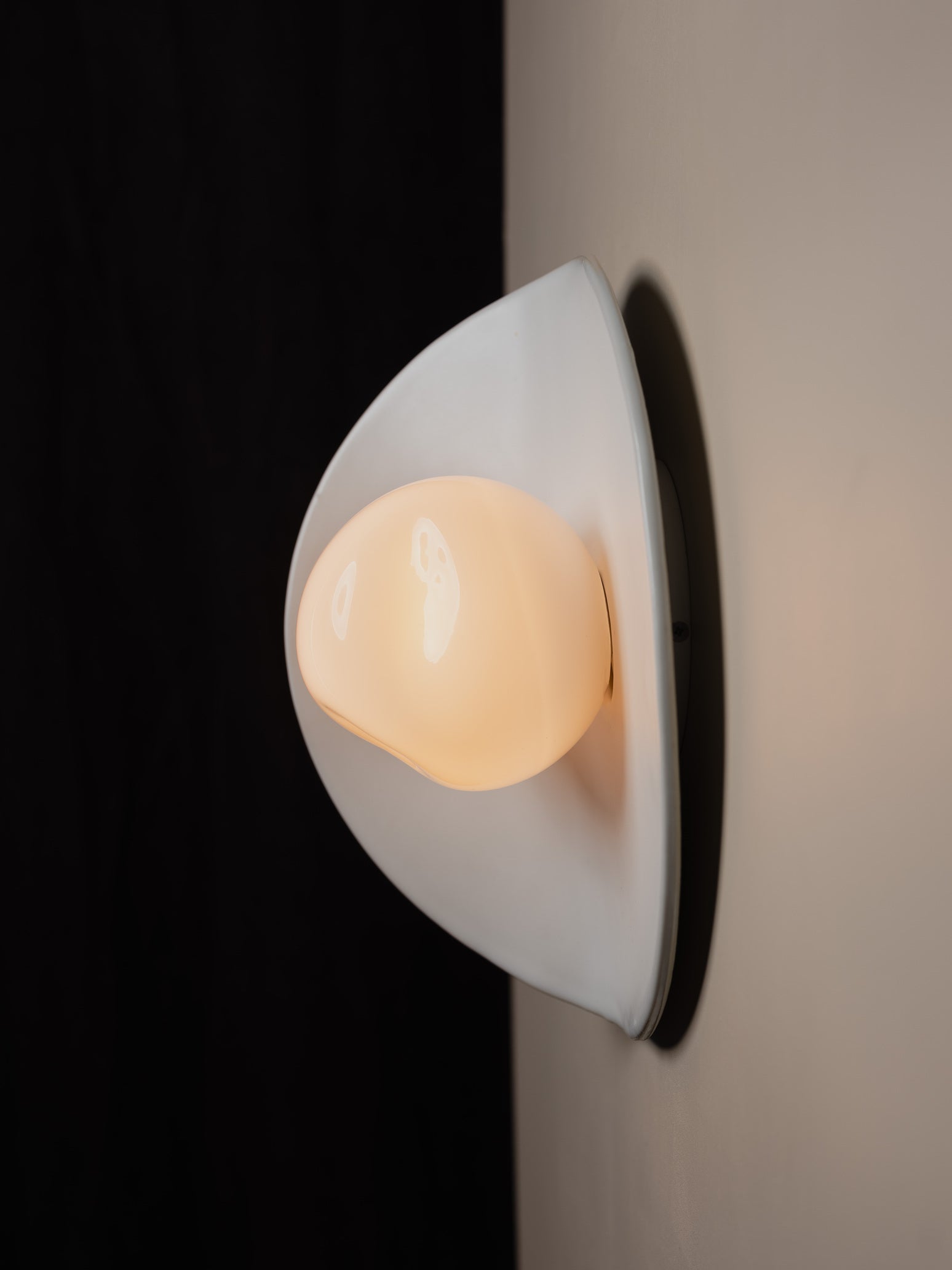 Pond | Glass & Ceramic Wall Light