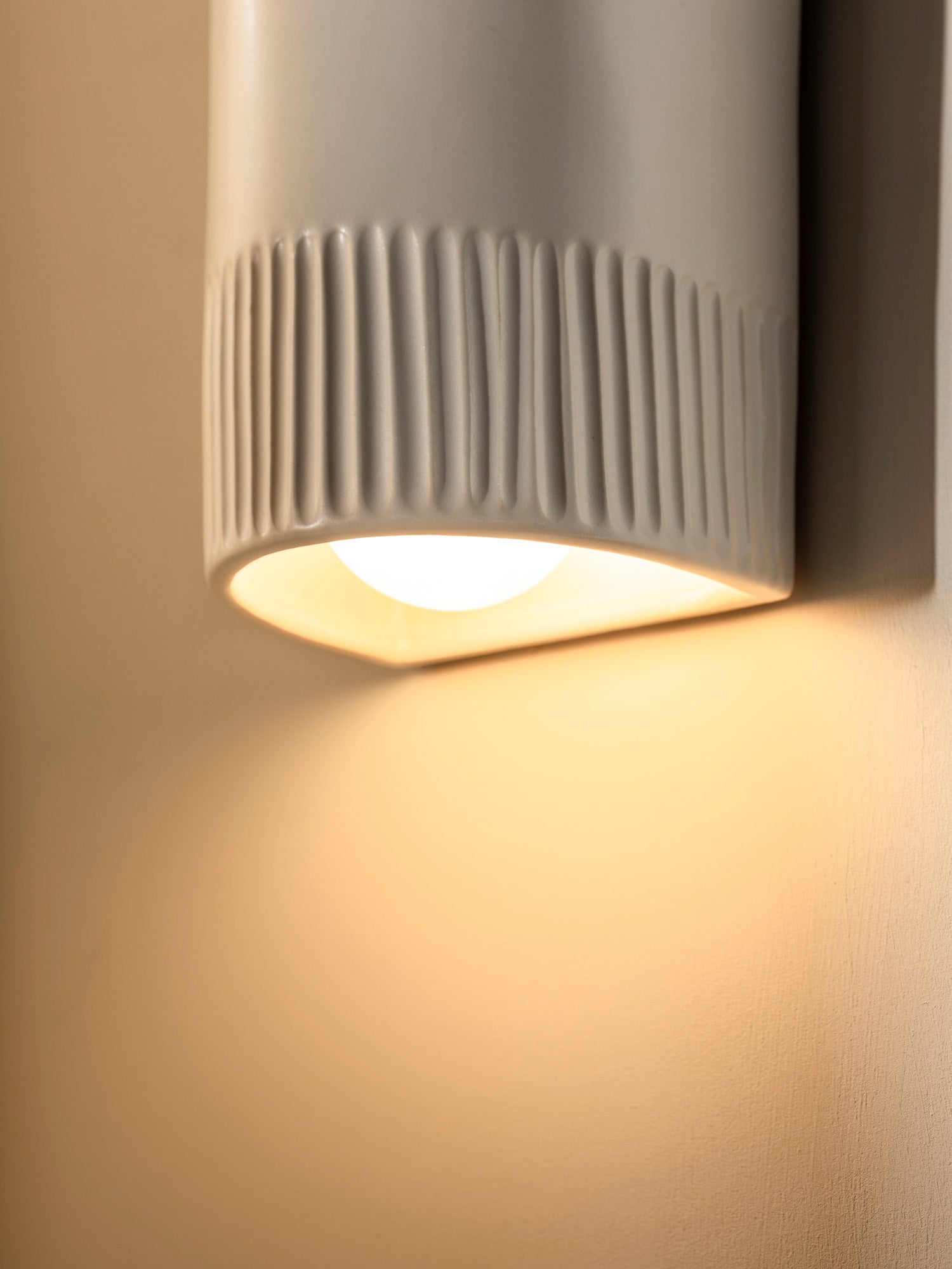 Day Short | Ceramic Wall Light