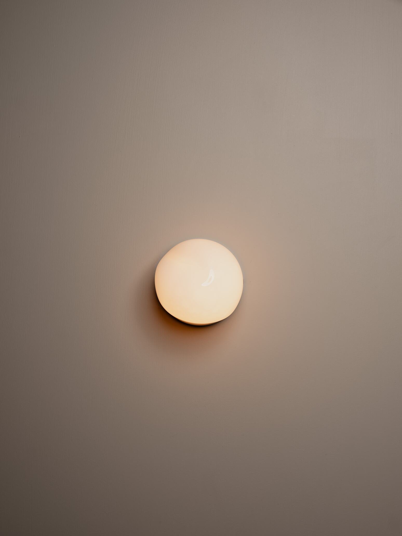 Pebble | Glass Wall Light