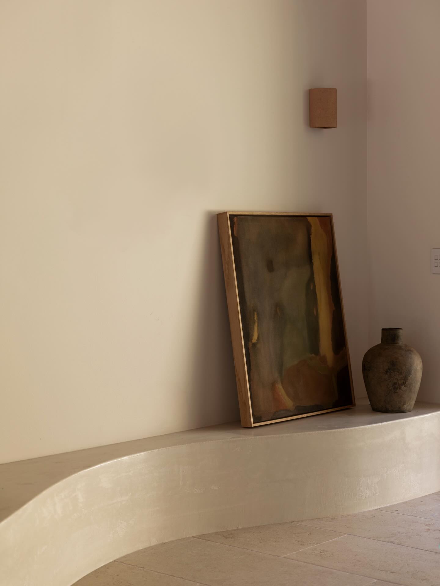 Nudie Short | Ceramic Wall Light